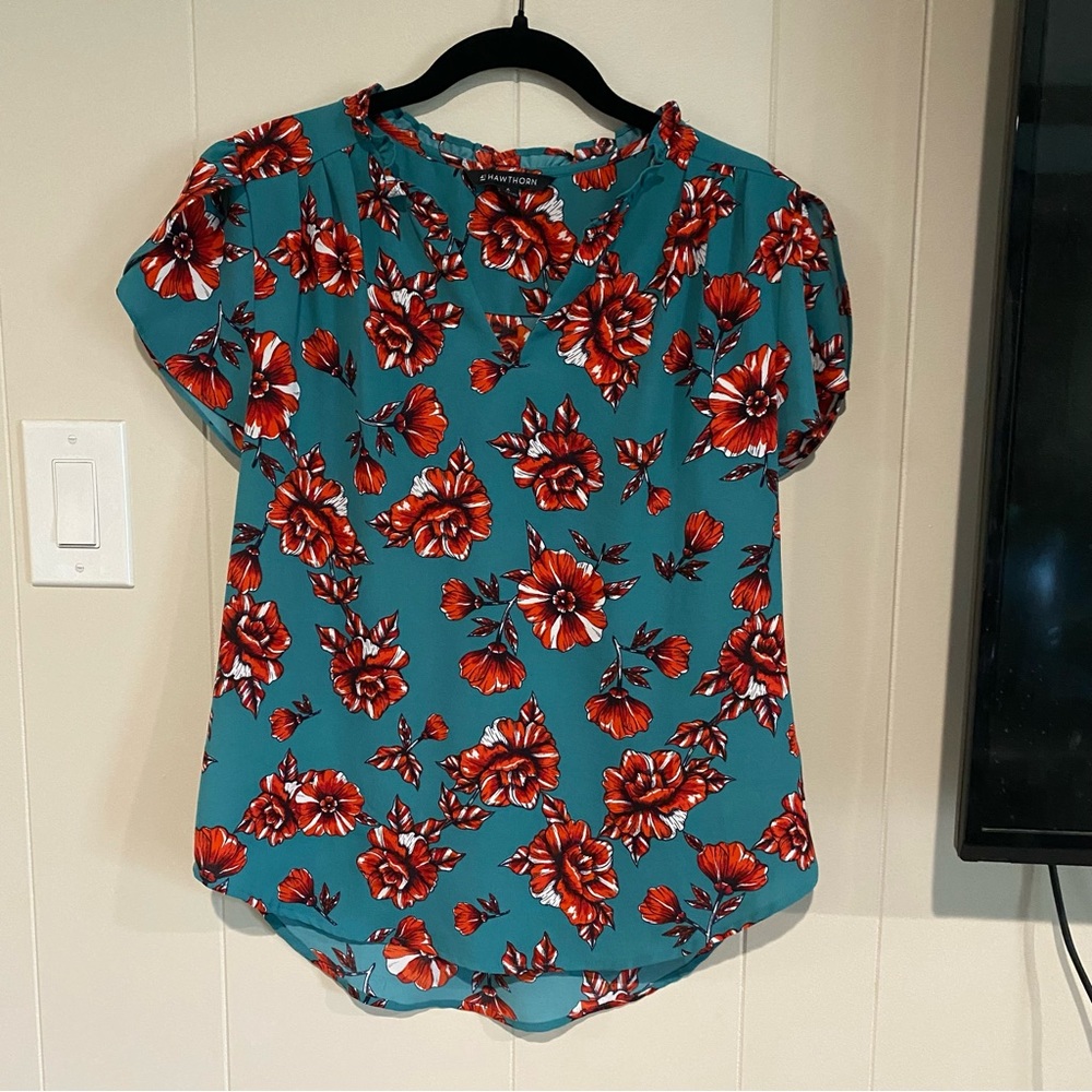 🌸SPRING SALE🌸 Tiffany Tulip Sleeve Blouse